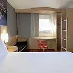 Ibis Pere Lachaise Hotel Paris