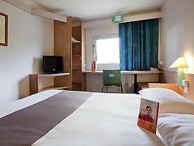 Ibis Père Lachaise Hotel 3*