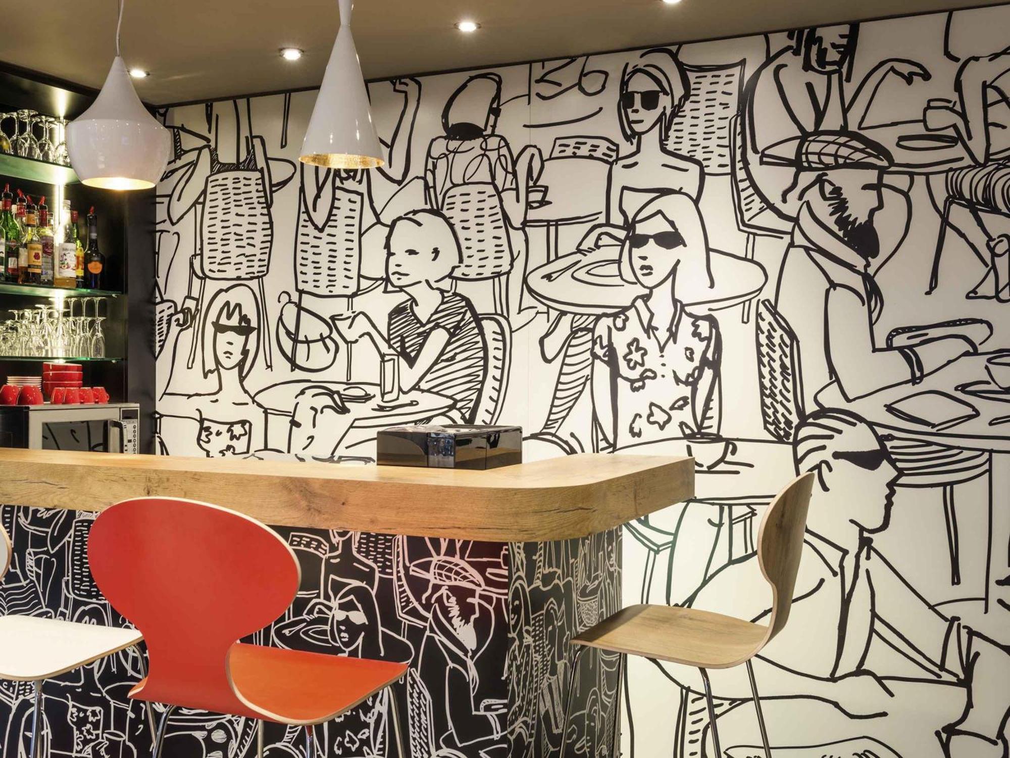 Ibis Père Lachaise Hotel